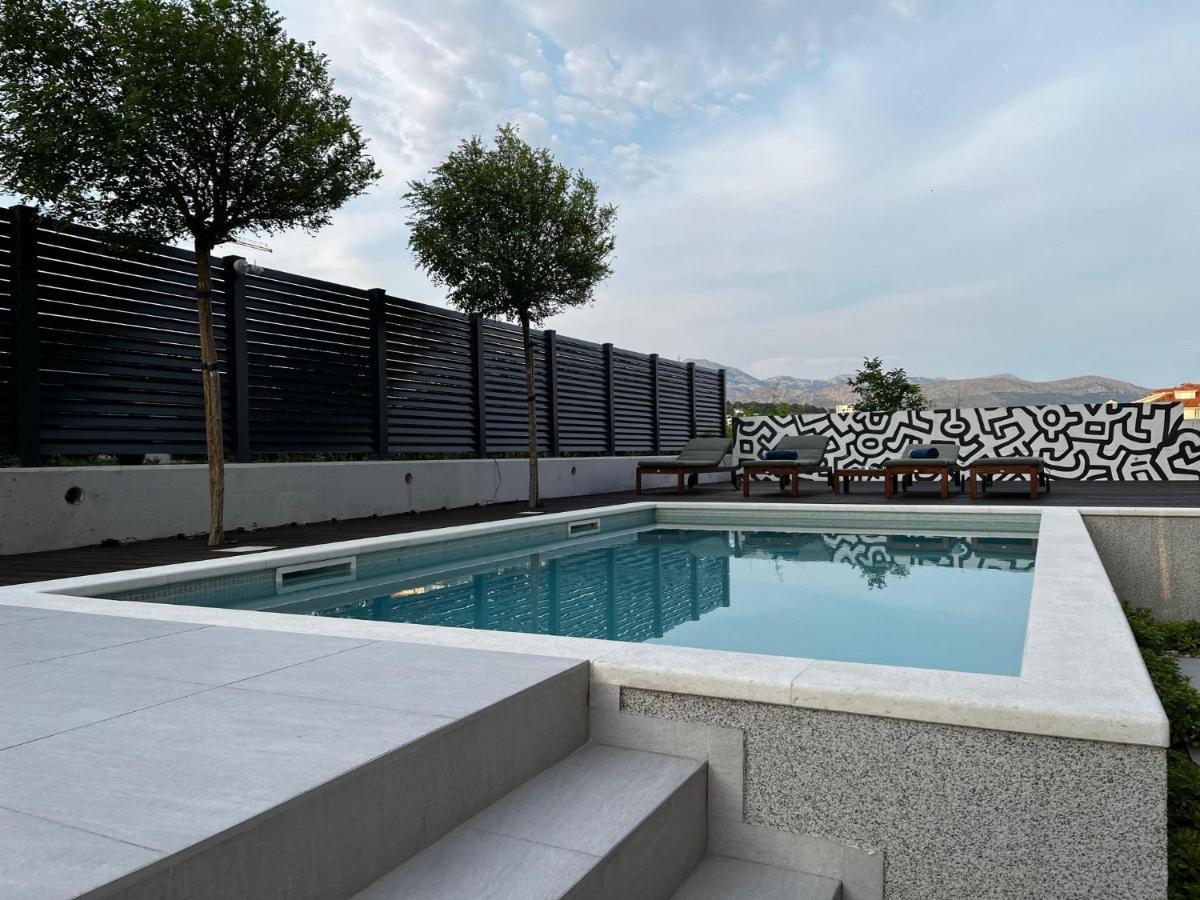 Cozy Seaside Apartment With Pool & Terrace Split Exteriér fotografie