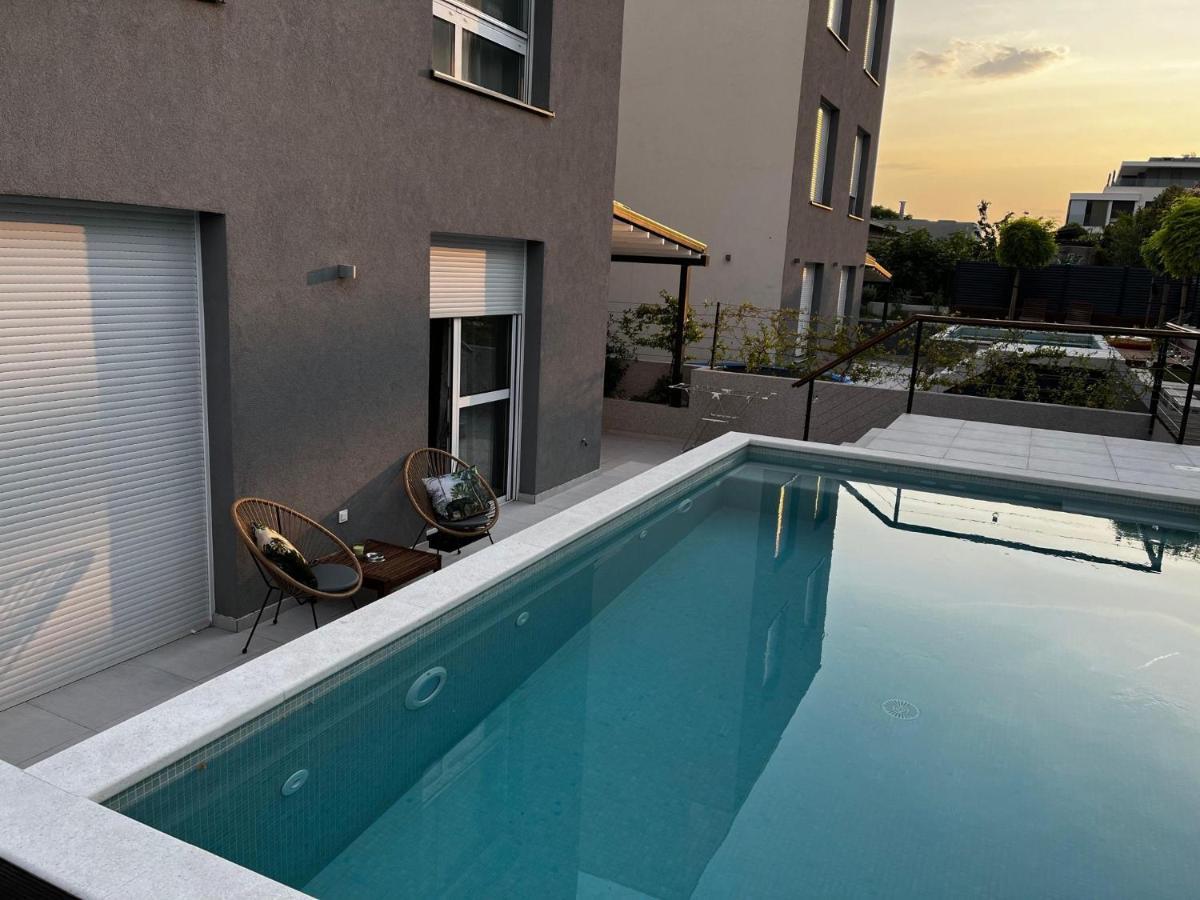 Cozy Seaside Apartment With Pool & Terrace Split Exteriér fotografie